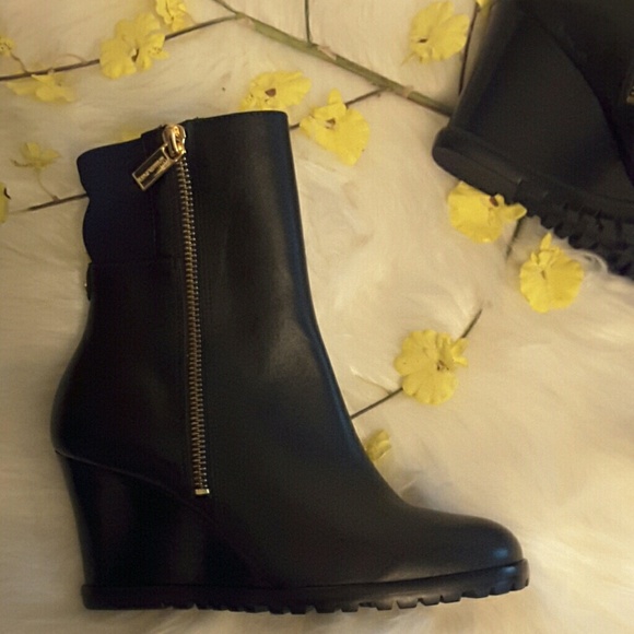 Michael kors genuine leather wedge stretch boot - Picture 3 of 8